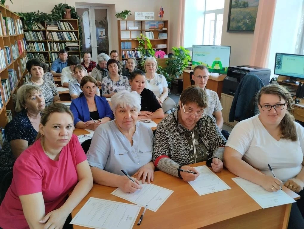 26 мая Центральная районная библиотека имени Л. Иванова стала площадкой для написания в...