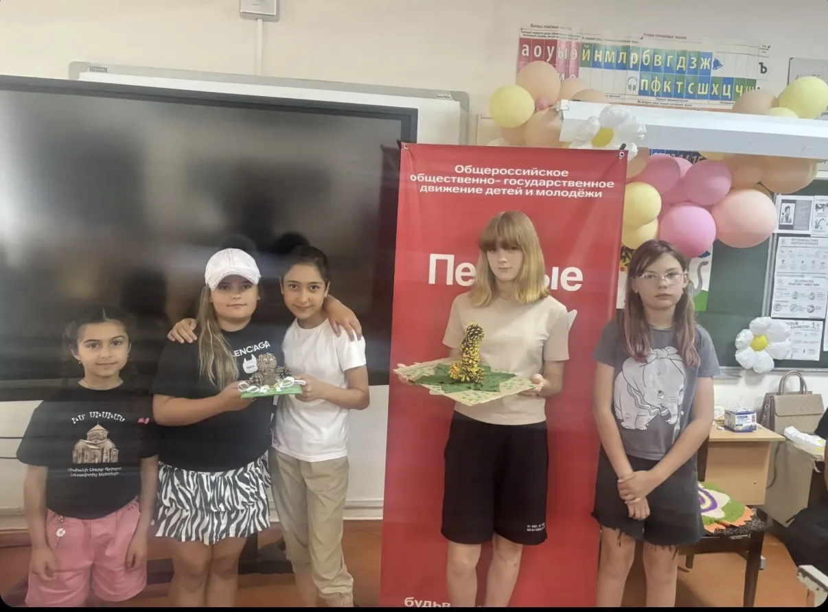 🌸 Двенадцатый день в лагере:
📎Миссия «Дерзай и открывай»
 Сегодня у нас был конкурс поделок из при