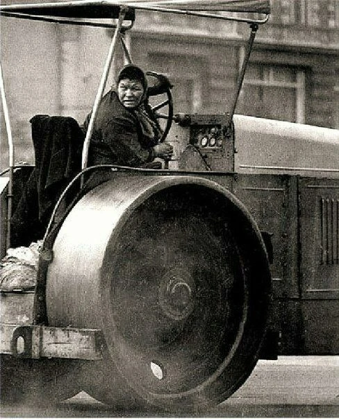 Асфальтоукладчица, СССР, 1961 год.