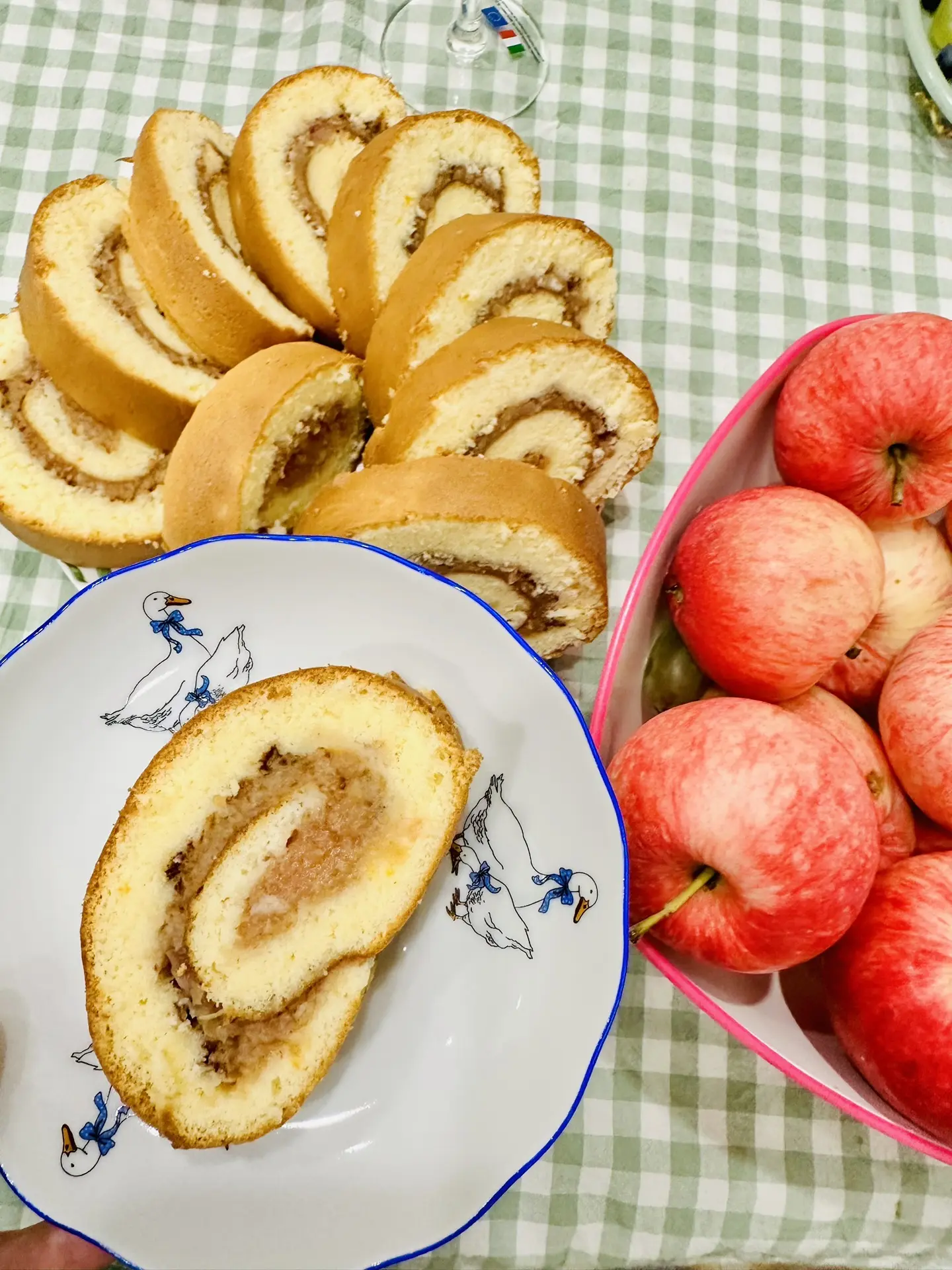 Рецепт яблочного рулета