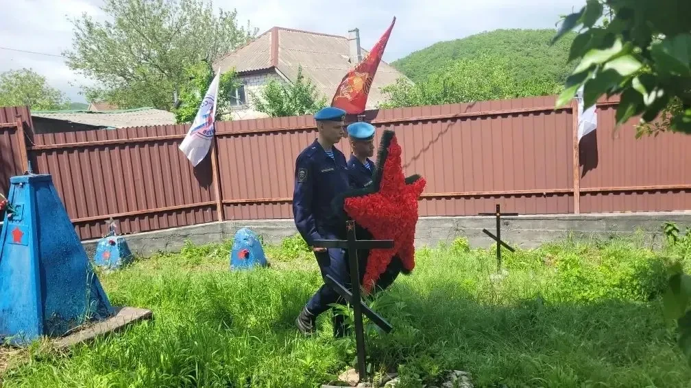 ⭐️Патриотическое мероприятие на воинском захоронении времен Великой Отечественной войны!  Вчера в с.