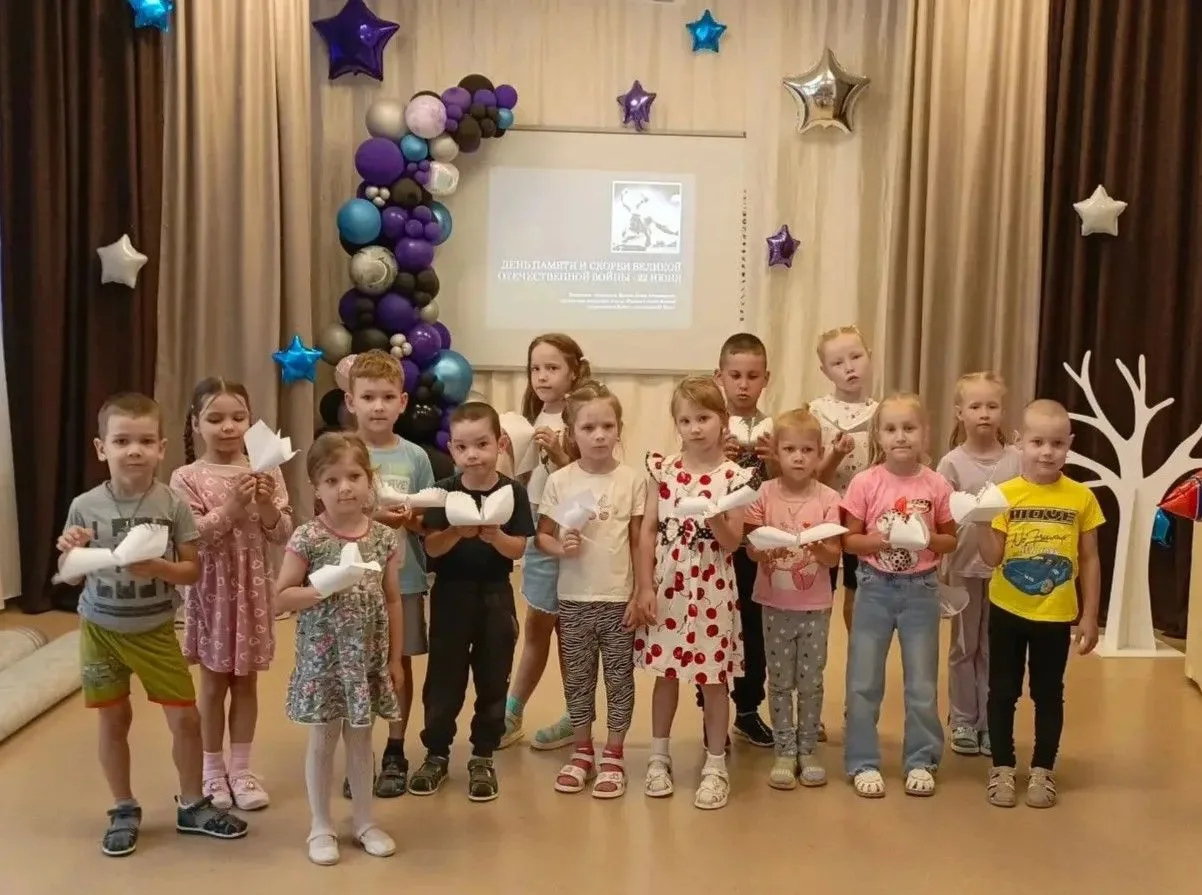 «День памяти и скорби»/«Хәтер көне»
22 июня  в «День памяти и скорби» в нашем детском саду прошли те