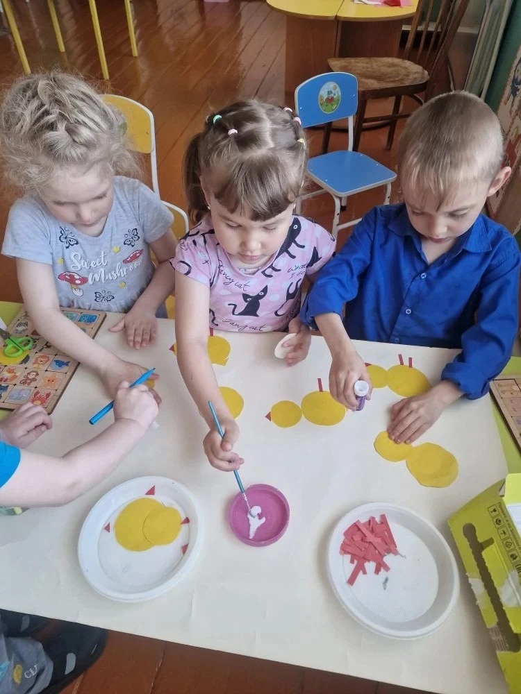 Занятия творчеством играют важную роль в развитии детей👫 дошкольного возраста — именно...