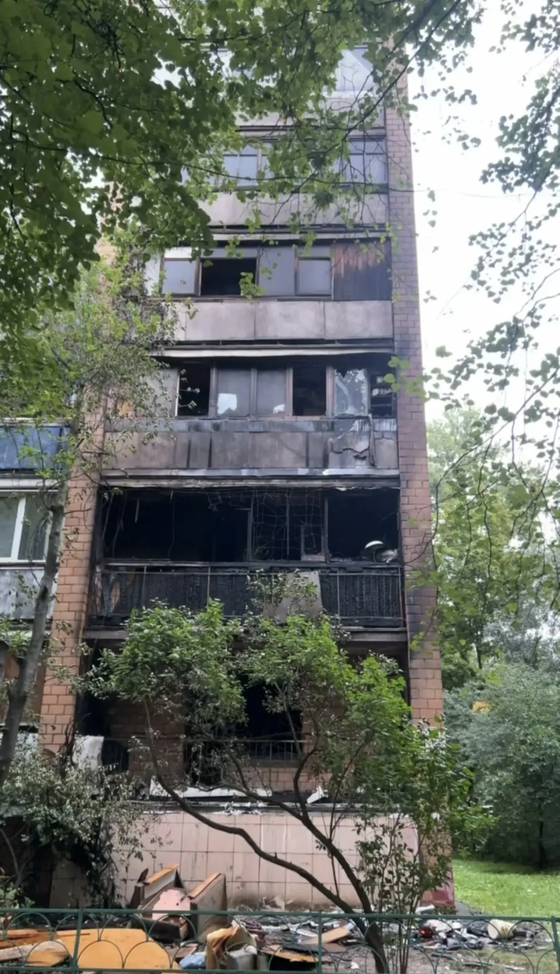 Год спустя после пожара ..