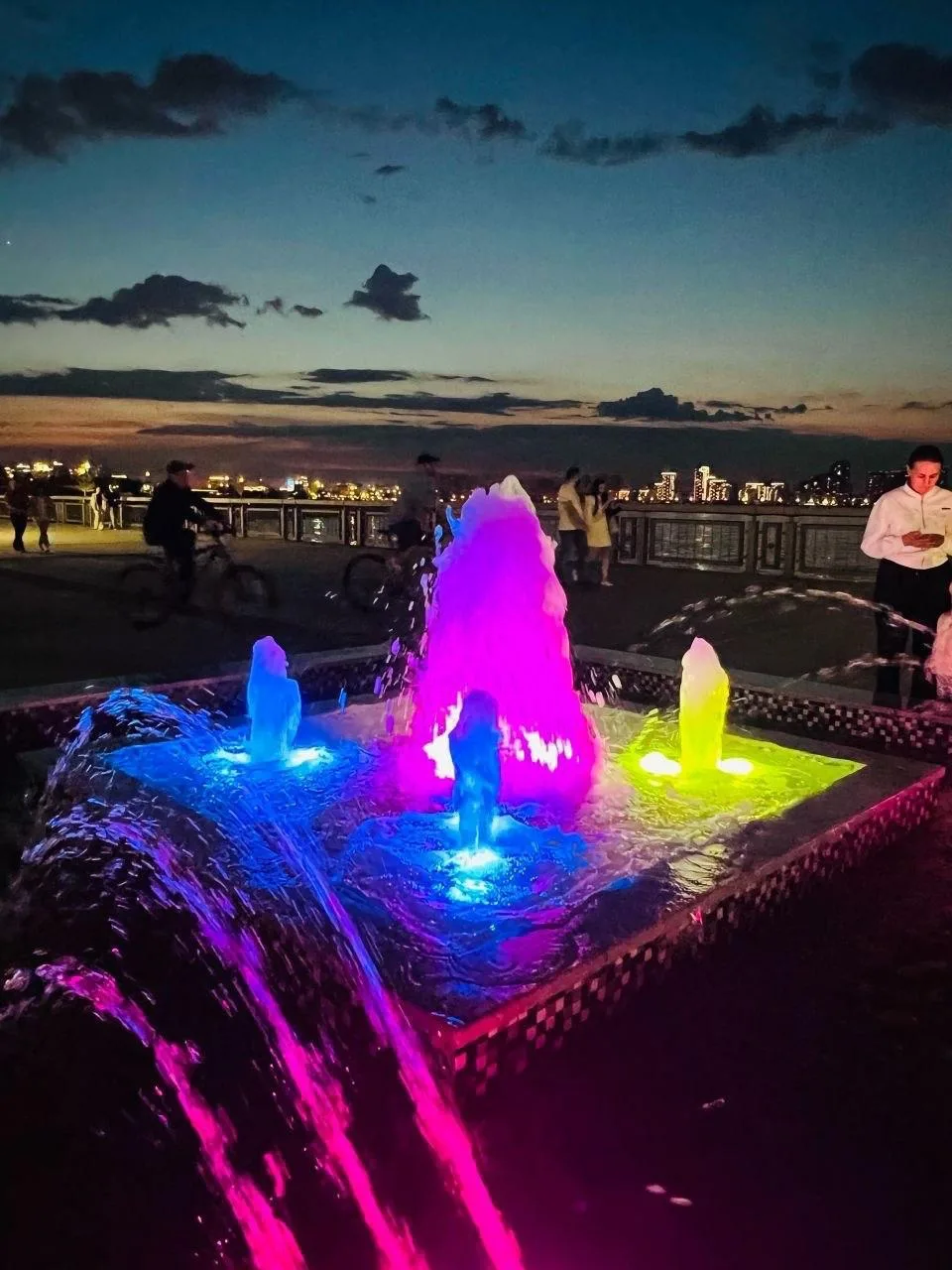 ⛲Фонтаны на Кремлёвской набережной