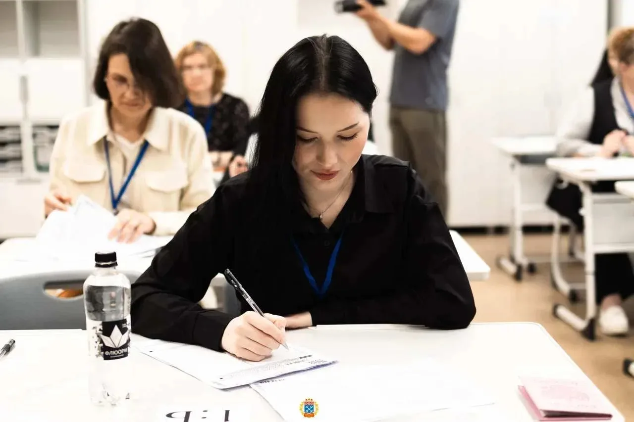 В Чебоксарах прошла Всероссийская акция «Сдаем вместе. День сдачи ЕГЭ родителями»  В рамках акции ро