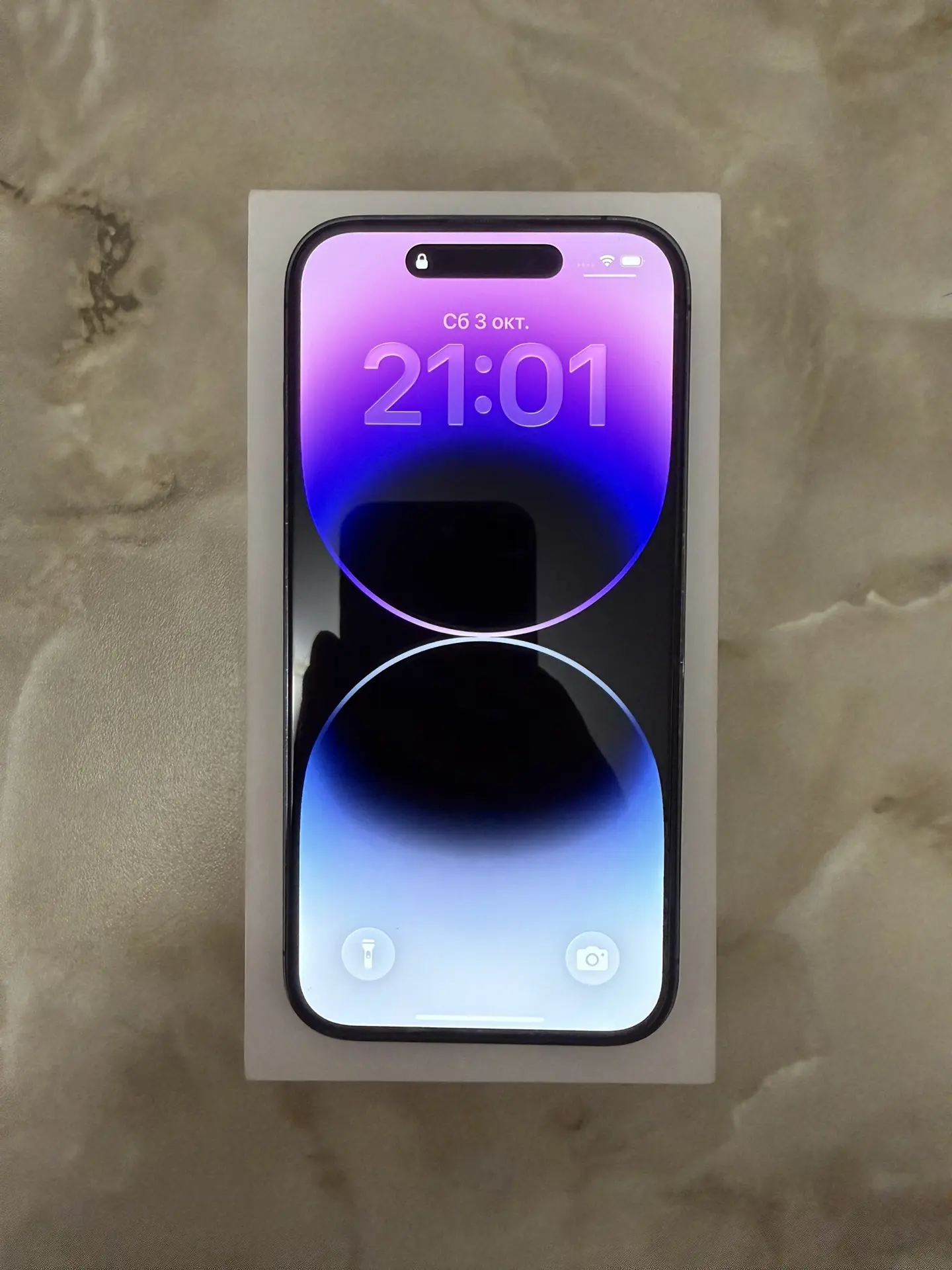 iPhone 14 Pro 256 GB. Продаю в связи с покупкой новой модели. Телефон все время носился...