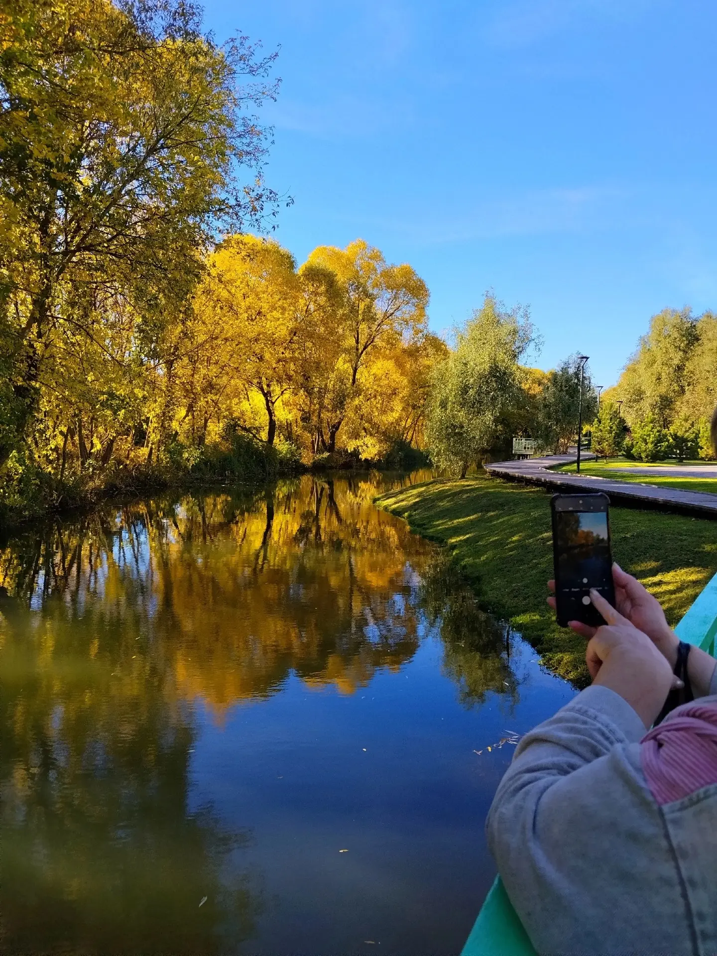 Наслаждаемся ☀️ солнцем ...