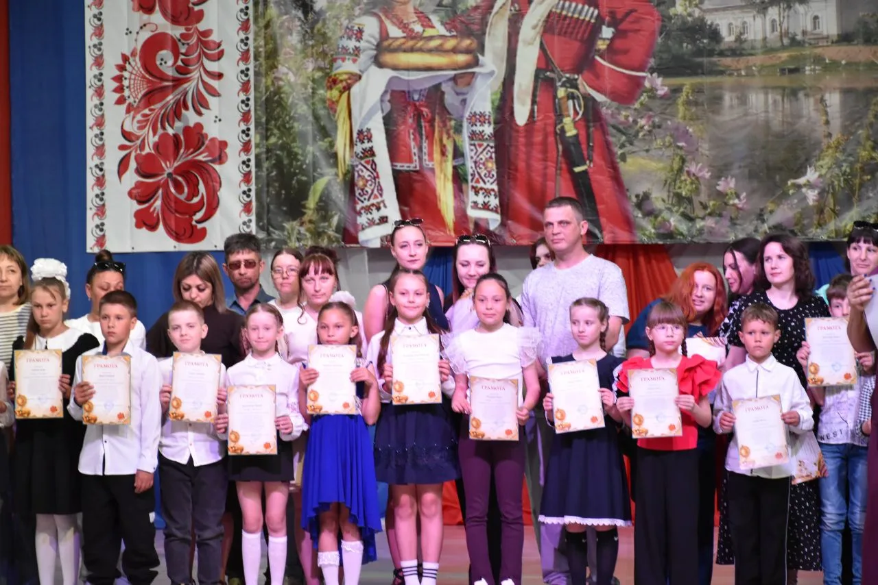 🎓 Слёт отличников и хорошистов: праздник знаний и достижений! 🏆