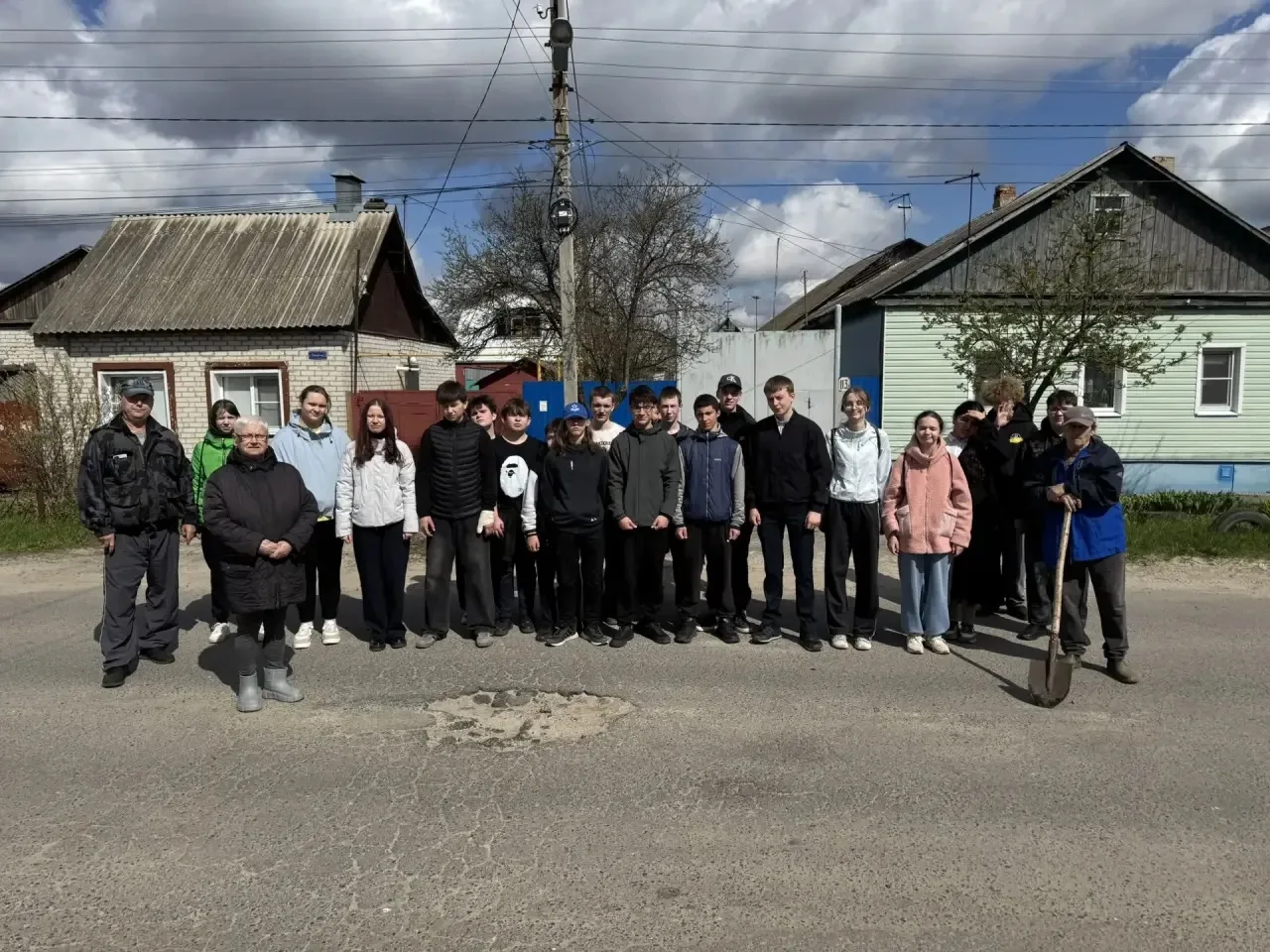 🌿 Субботник с пользой и вдохновением! 🌿  🌱30 апреля  учащиеся 8 «Г» класса приняли участие во Всерос