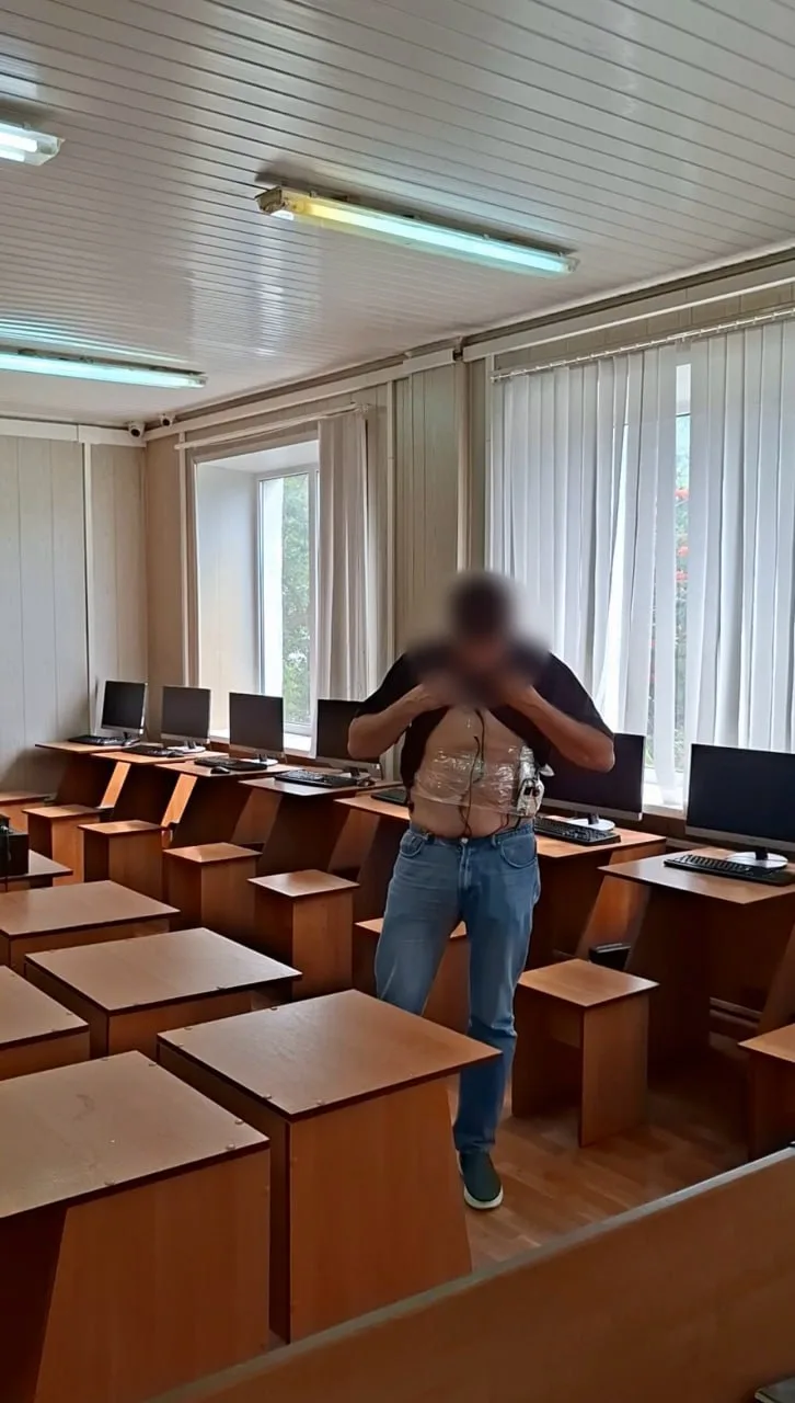 Во Владимире мужчина осужден за попытку сдать экзамен в ГАИ при помощи технических средств для негла