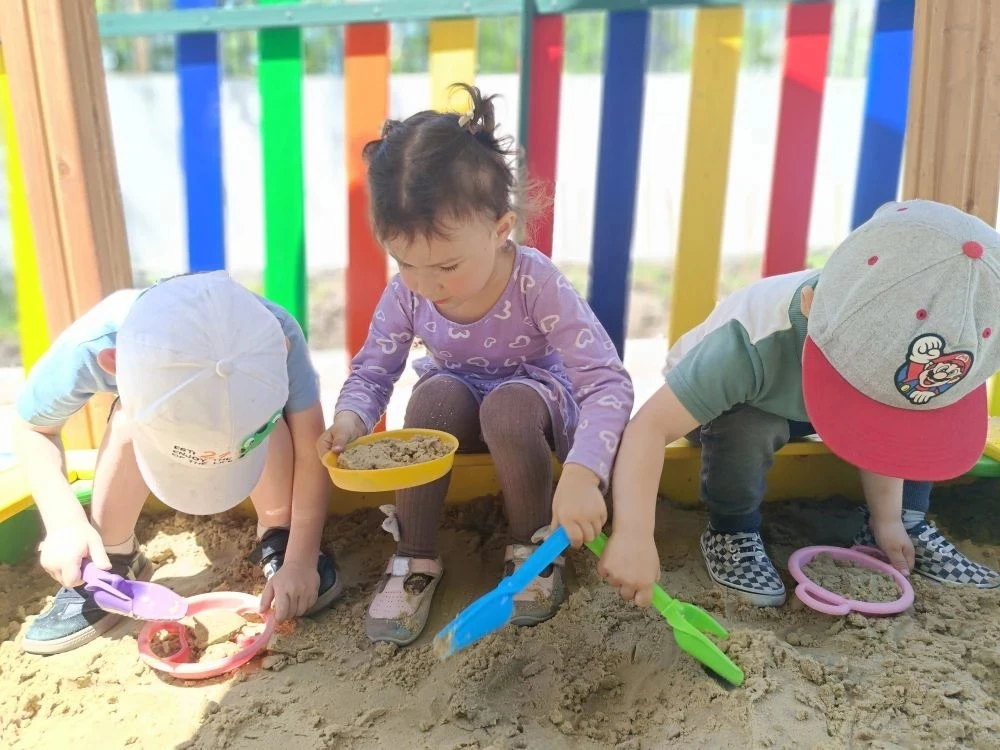 Раз, два, три, четыре, пять,
Продолжаем мы играть🌞👫🌞👫🌞👫🌞👫