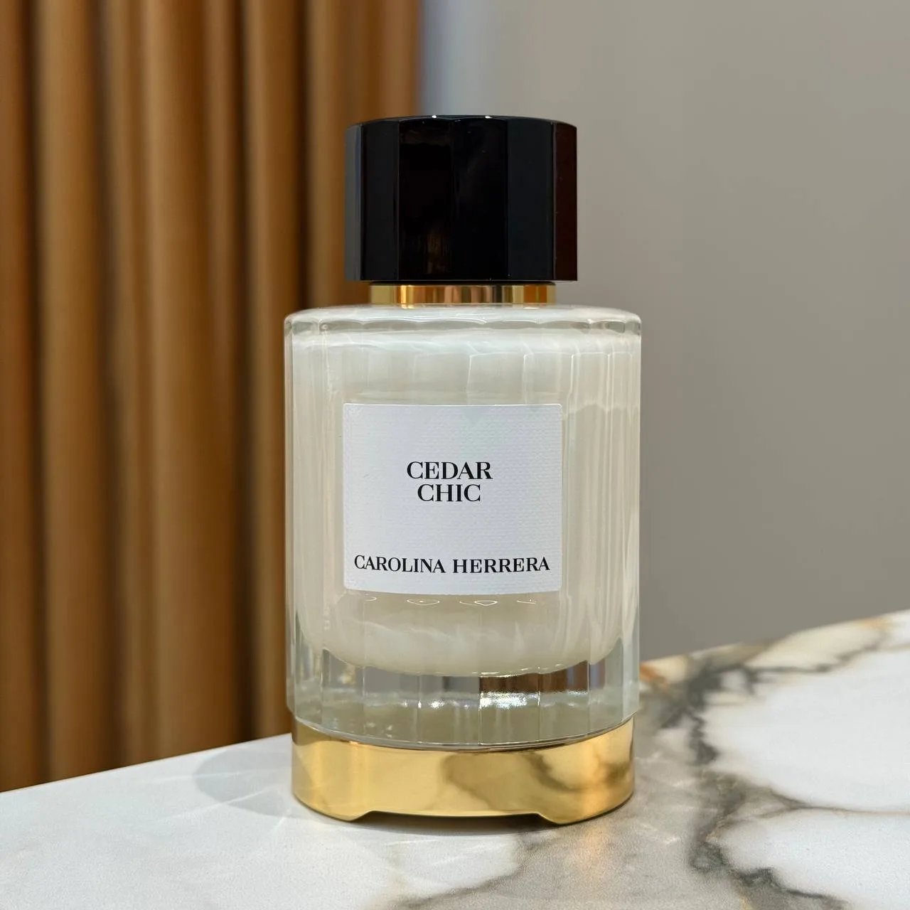 Cedar Chic от Carolina Herrera