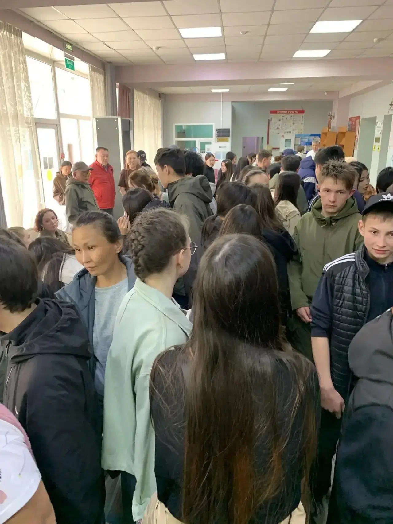 Лето для подростков: не только отдых, но и первая работа   15 мая 2026 года в культурно-досуговом це