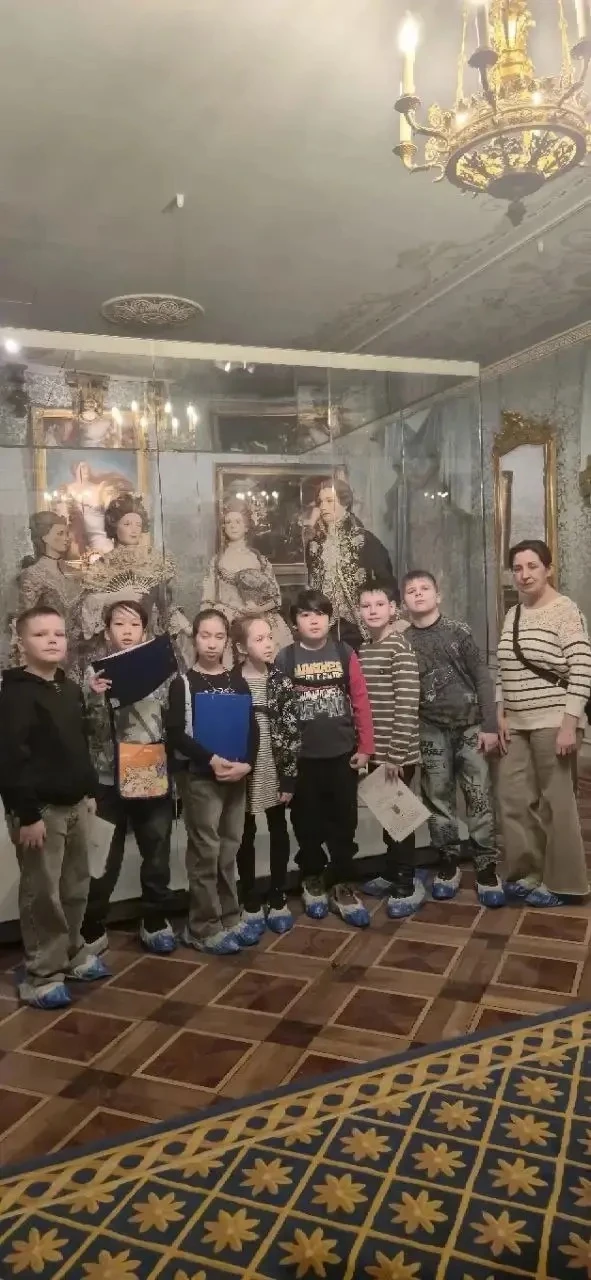 🎨ЗНАКОМСТВО С МИРОМ ИСКУССТВА!  🖼️Ученики 4"В" класса во время каникул в рамках олимпиады «Музеи. Па