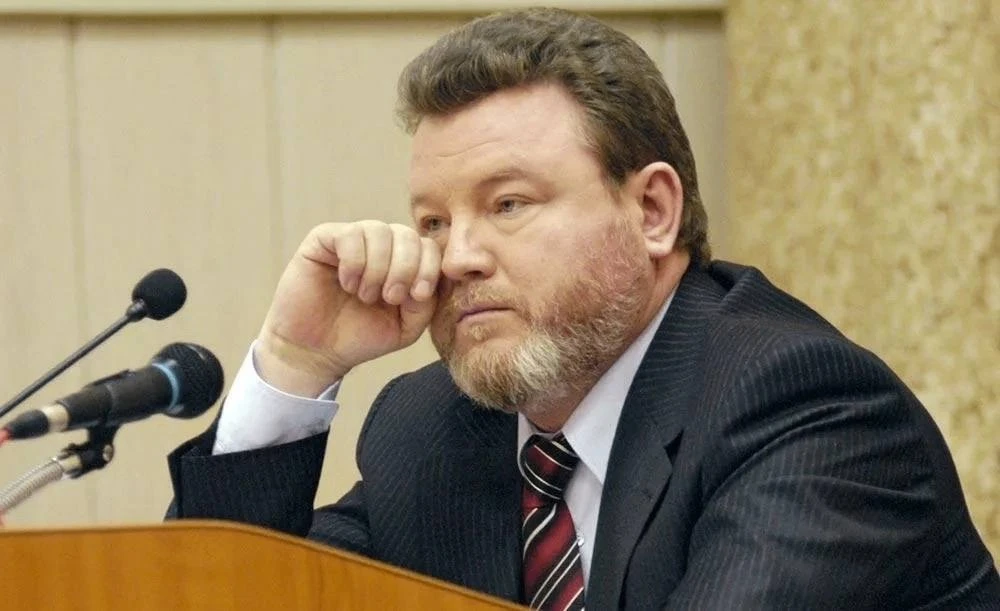 21 год назад в автокатастрофе разбился народный губернатор Алтайского края Михаил Евдокимов

Глава р