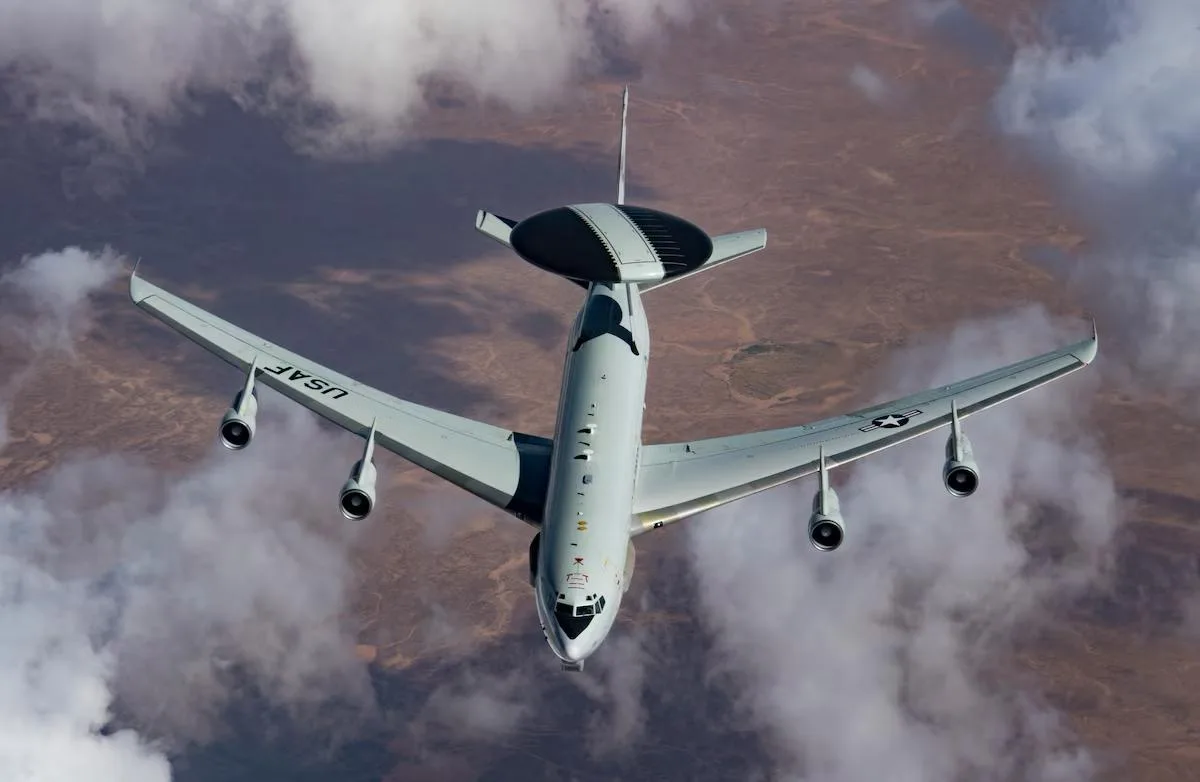 Американский самолет дальнего радиолокационного обнаружения Boeing E-3B Sentry, несколько дней назад