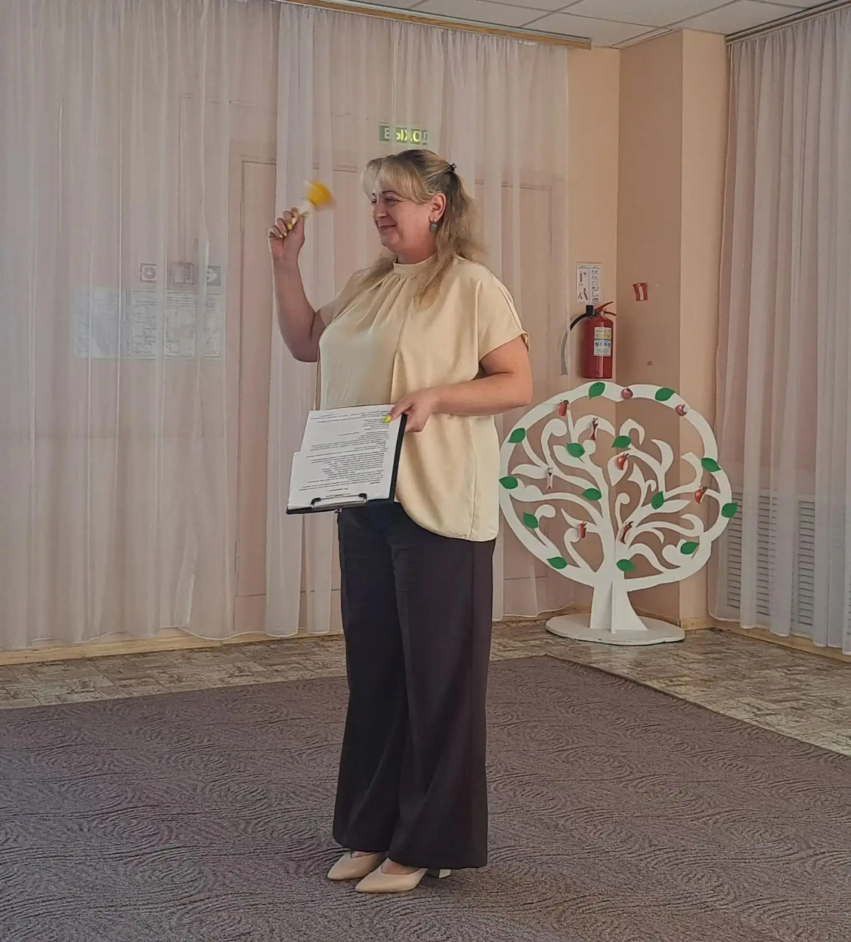 📅🔔🍁Говорят, учебный год начинается строго по расписанию. Но детство живет по своим з...