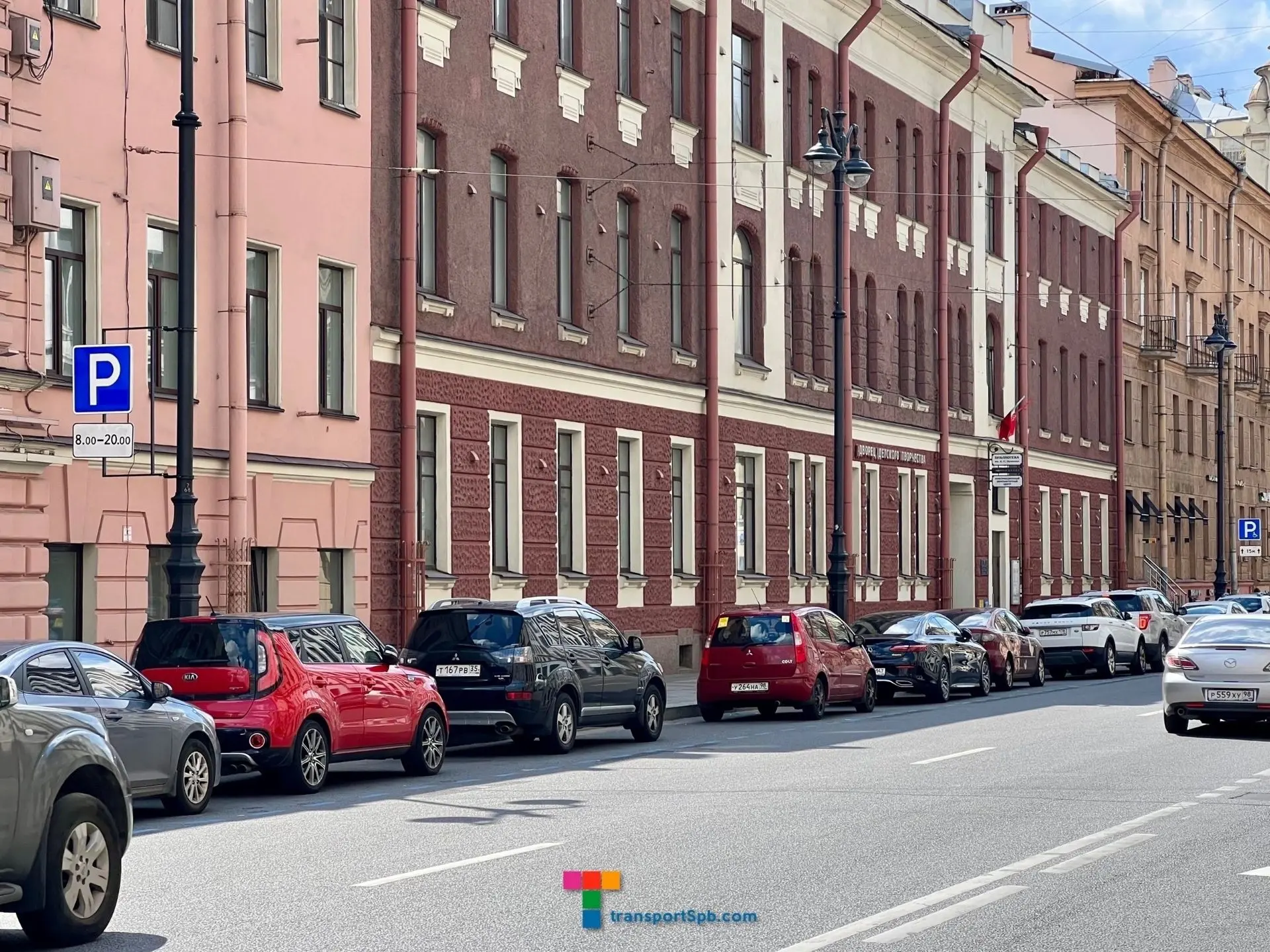 В центре Петербурга увеличили количество парковочных мест

В платной зоне в центре Санкт-Петербурга 