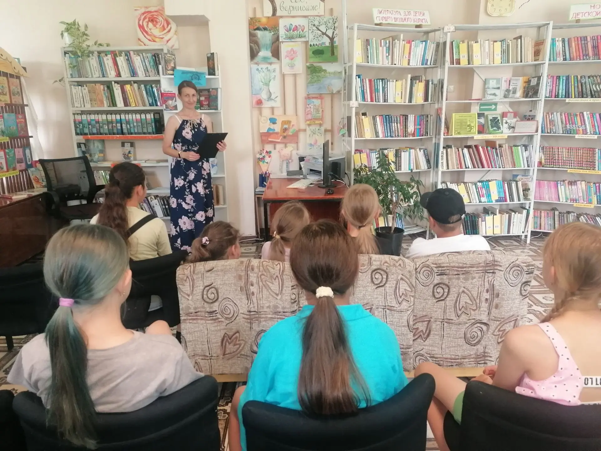 25 июля библиотека-филиал с. Прикумское провела час памяти «Аллея ангелов Донбасса», посвященный Дню