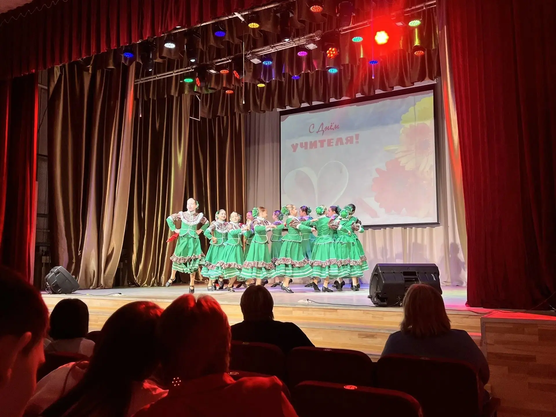 🎓 «Лучшая профессия в мире»: праздник для тех, кто зажигает сердца!