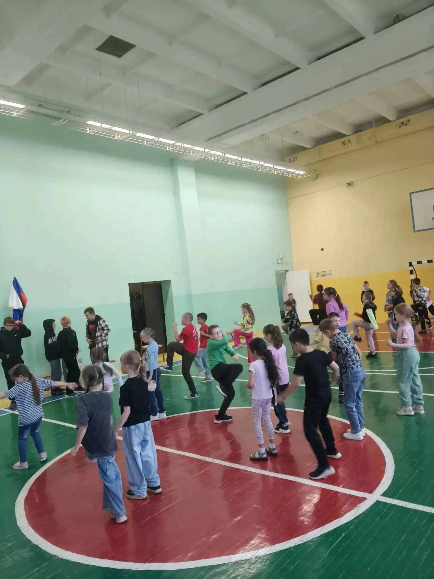Школьный лагерь: День десятый!
Сегодня в нашем школьном лагере прошел насыщенный и увлекательный дес