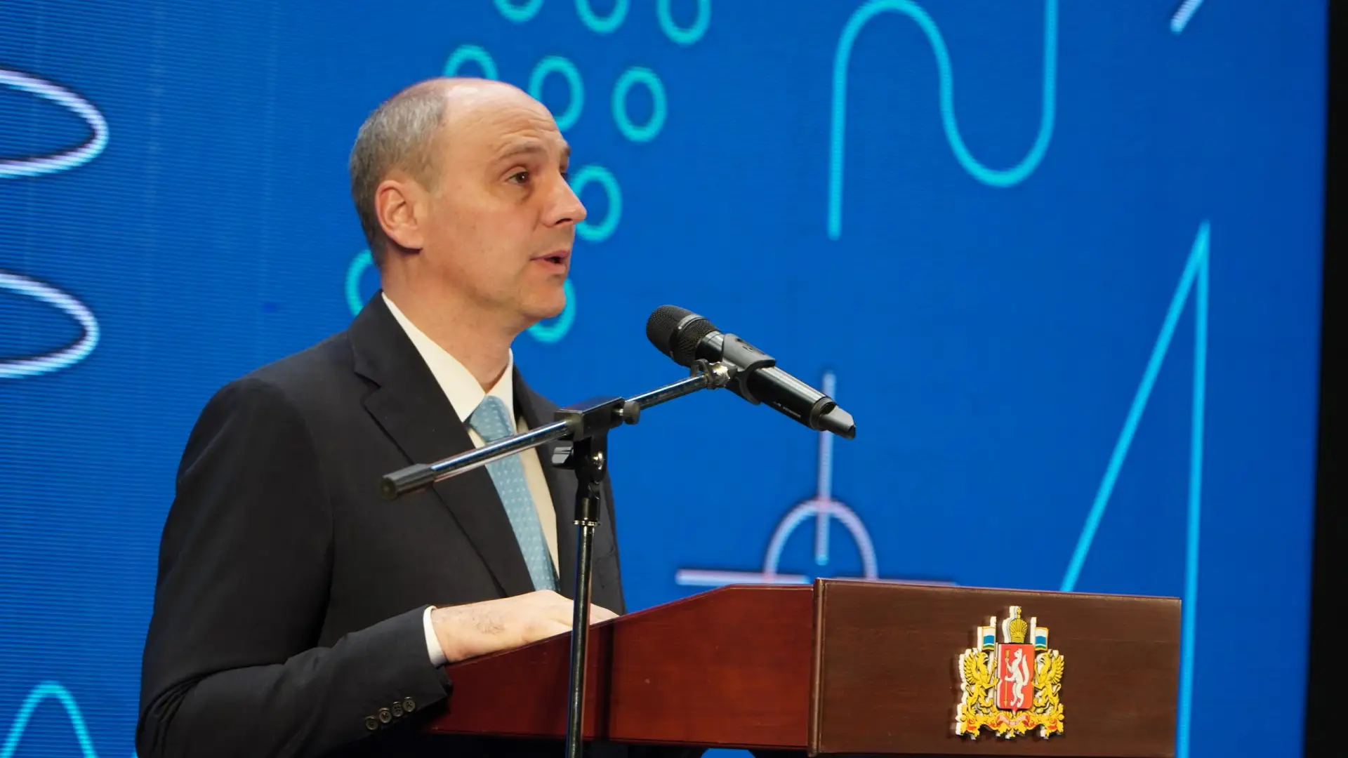 🌟Губернатор Свердловской области Денис Паслер поздравил коллективы уральских колледжей...