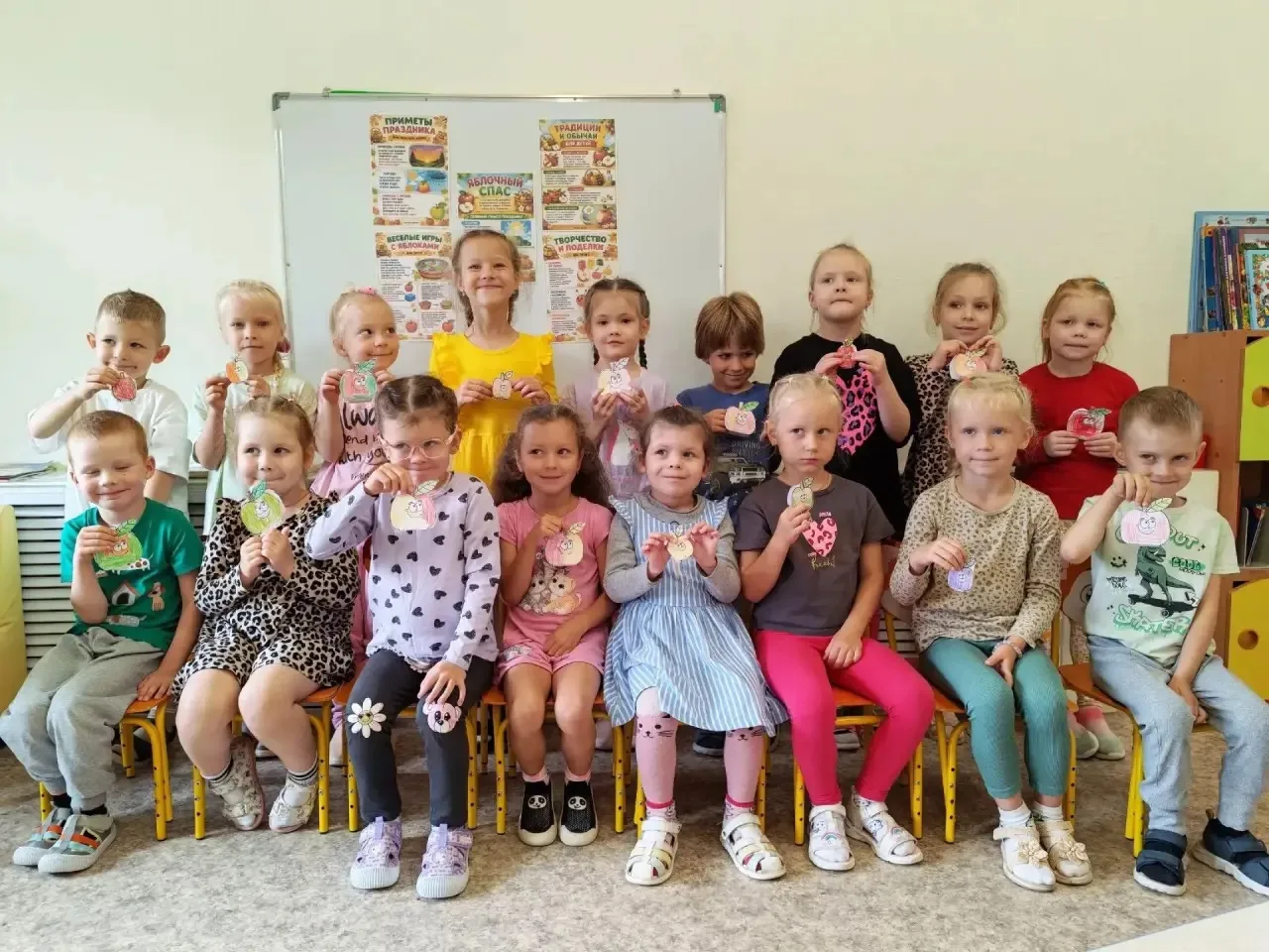 🍎Яблочный спас в группе №19 прошёл весело и интересн: дети узнали о традициях и обычая...