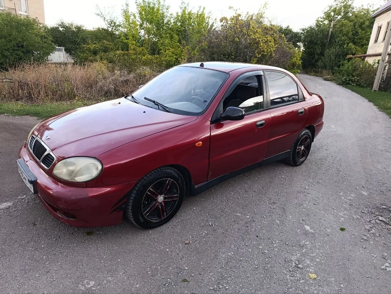 Продам DAEWOO LANOS(2004 г.в)ГАЗ/БЕНЗИН, машина на ходу сел и поехал, двигатель 1600см3...