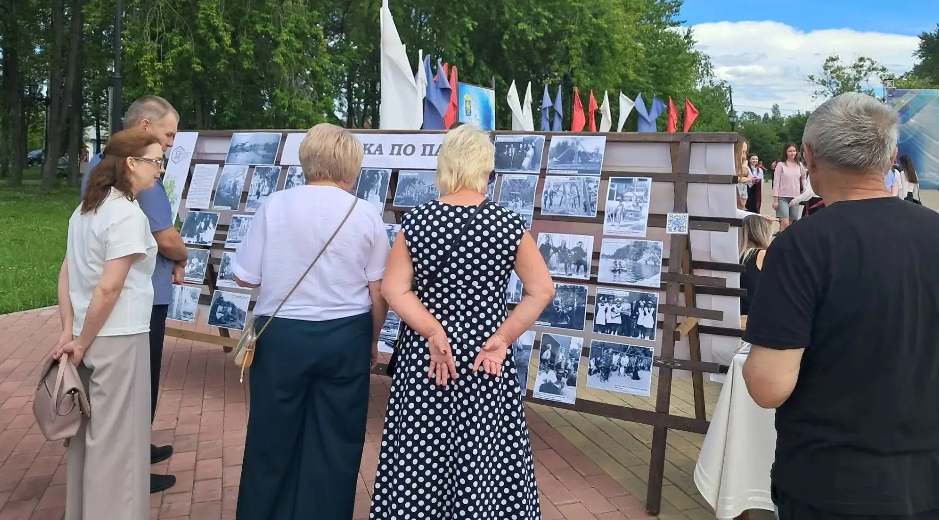 В минувшие выходные главная площадь города превратилась в центр веселья и воспоминаний — НОВАЯ ЛЯЛЯ 