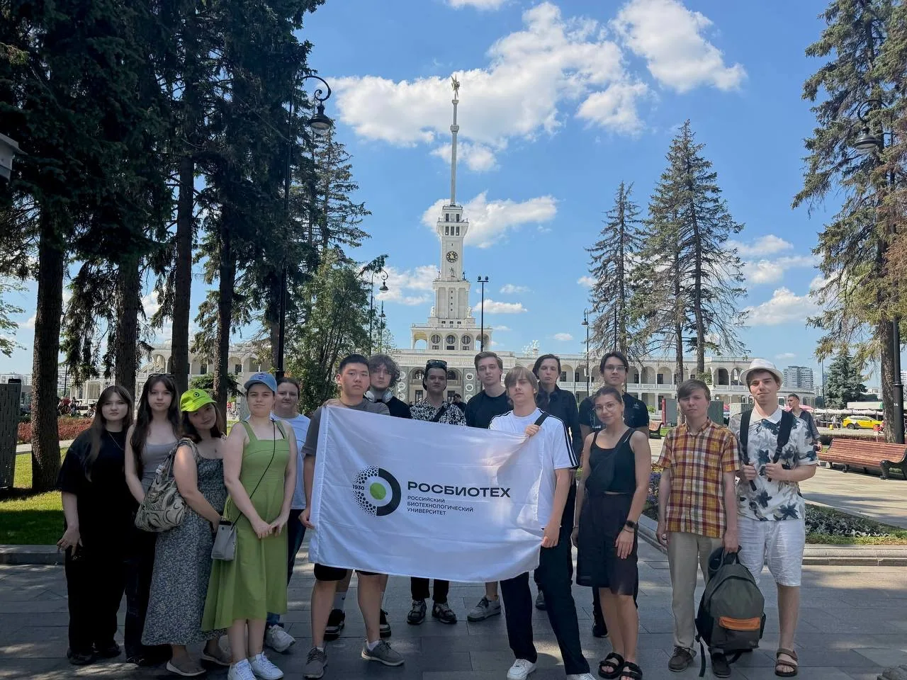 Разные культуры — одна страна!

Студенты Университета РОСБИОТЕХ стали участниками торжественного фле