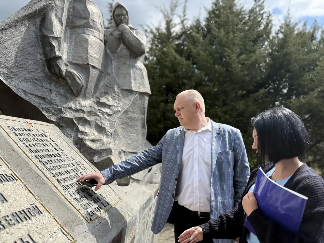📌 Выездной приём граждан  14 мая 2026 года в посёлке Возрождение состоялся выездной приём граждан.  
