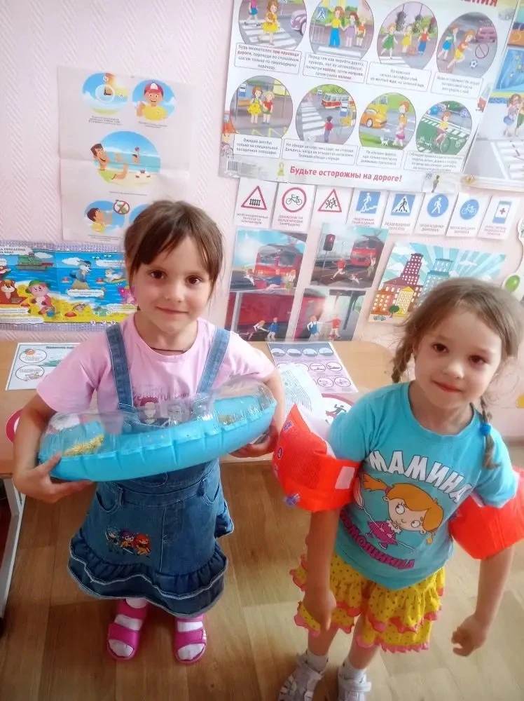 Вода — зона повышенной опасности!

В рамках всероссийской акции «Безопасность детства» наши педагоги