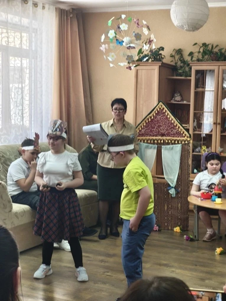 "ЛюдиКакЛюди": Сказка "Теремок" объединила сердца на Всероссийском инклюзивном фестивале.  На неделе