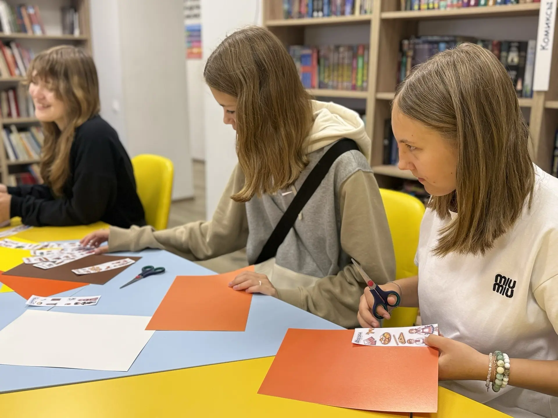 🎨📚🎬 Медиа‑школа в детской библиотеке: творчество, полезные фильмы и летнее чтение