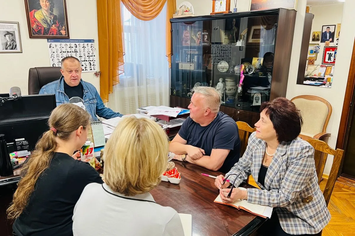 ☺️ Актеры Волковского будут приезжать в школьные театральные кружки
