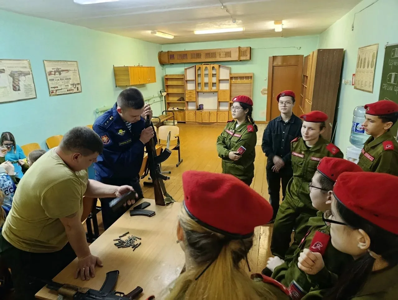 В нашей школе прошел межведомственный турнир по стрельбе из пневматической винтовки меж...