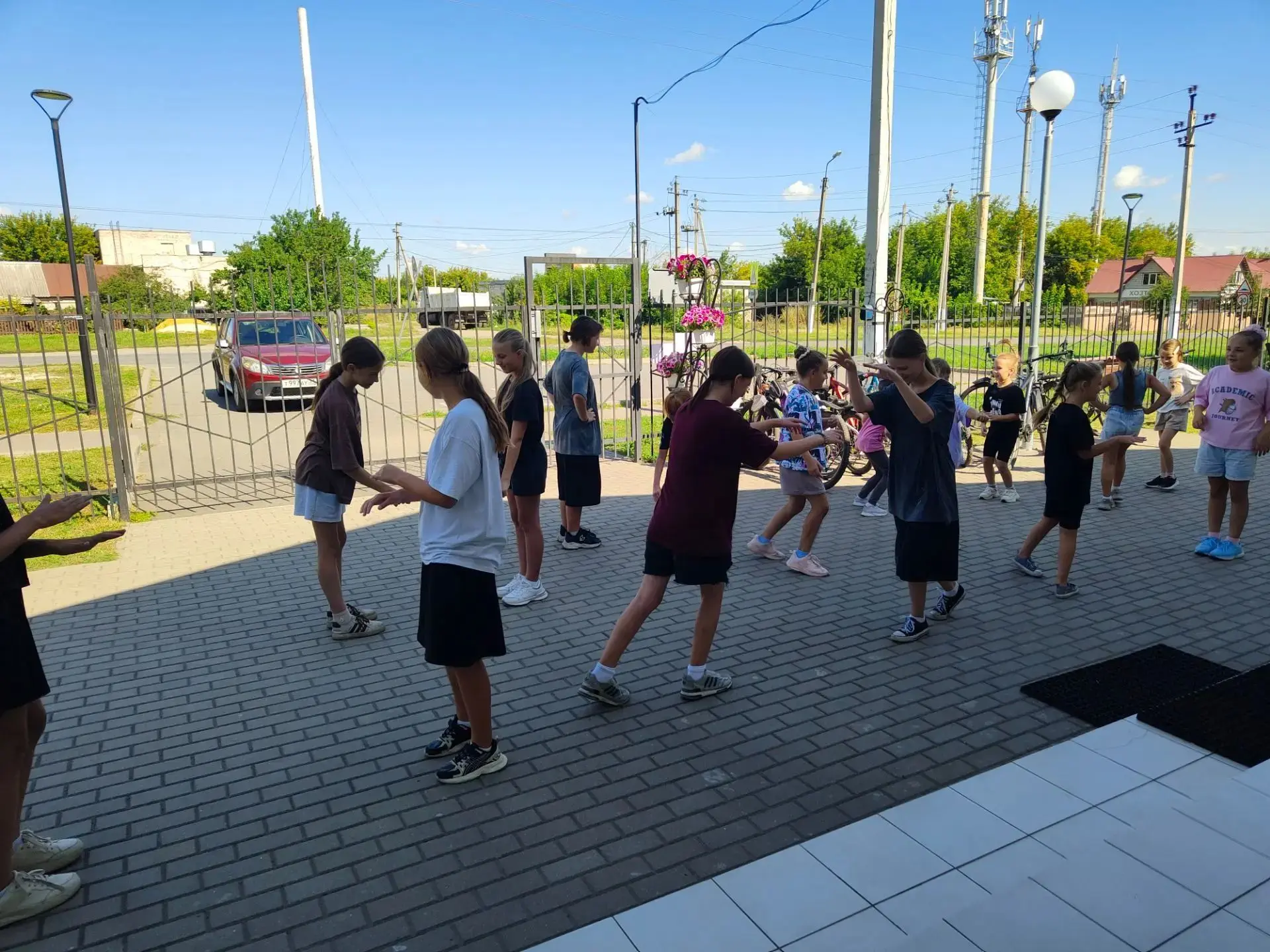 🌞🤸РитмДвиж" сегодня танцевальные игры и импровизация.✨✨✨ Танцевальные игры — это весё...