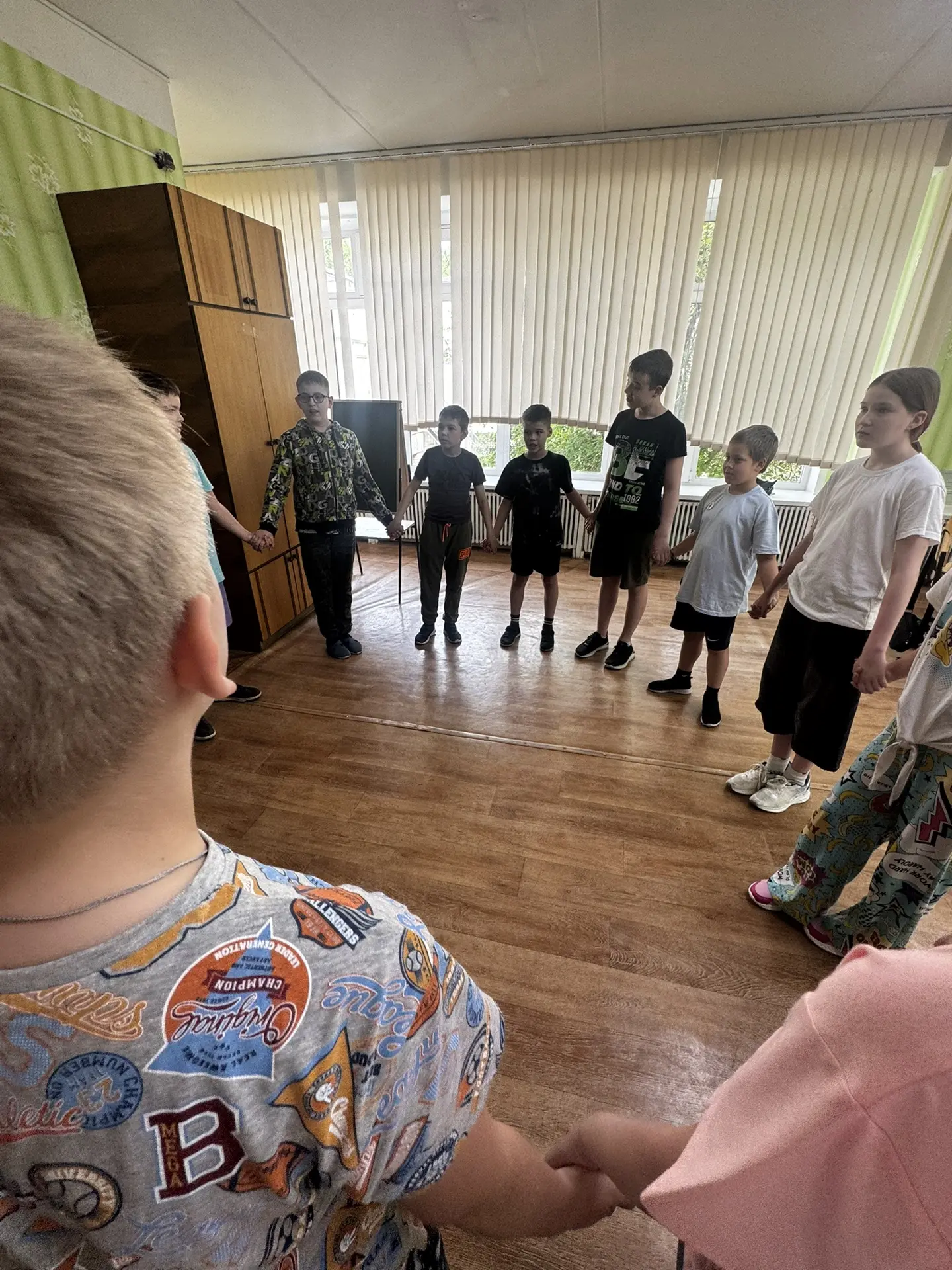 🎉 Игры на знакомства в ДОЛ — время подружиться и повеселиться! 🎉

Ребята не просто знакомятся — он