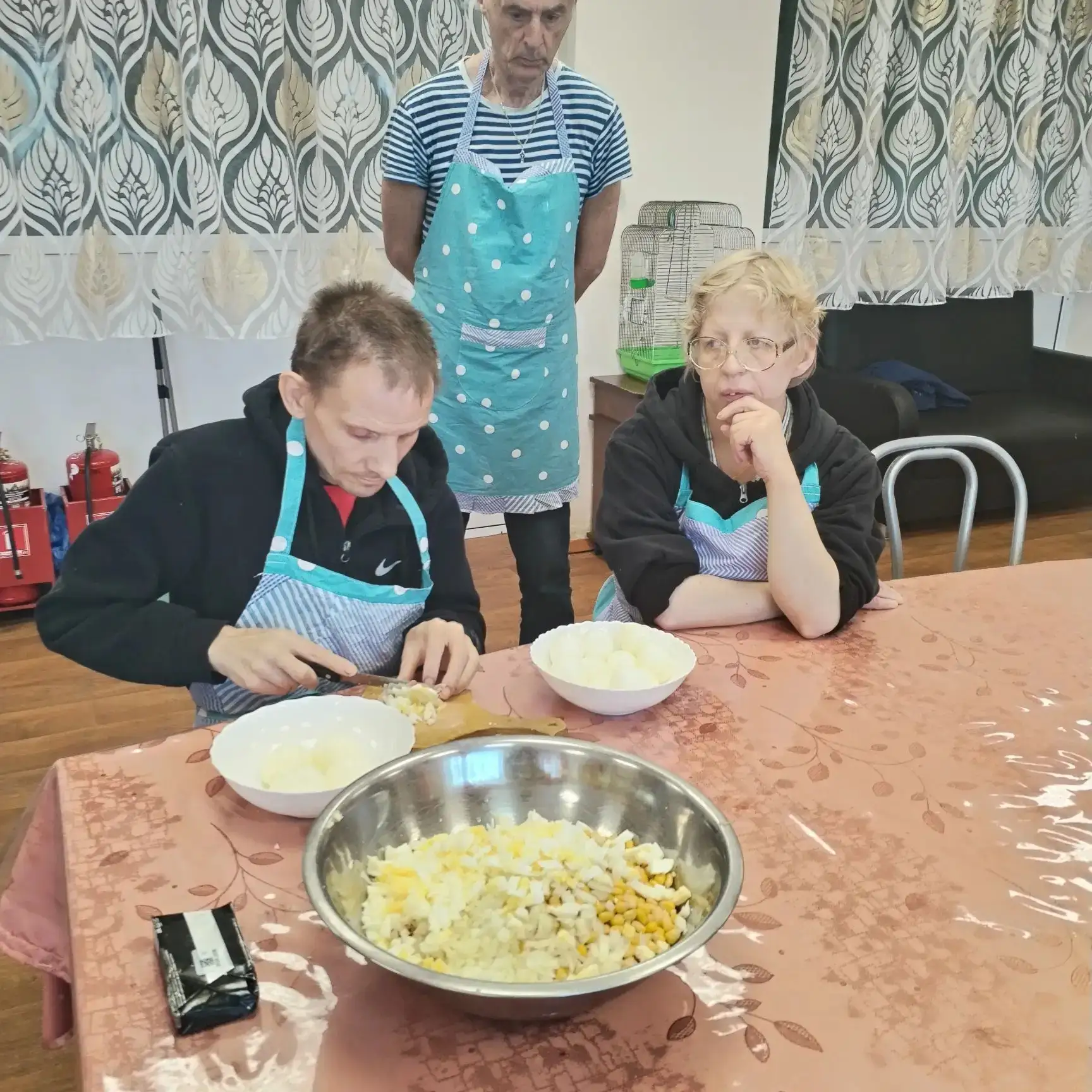 Кухня- это место где в руках оживают рецепты. Весь процесс напоминает завораживающий та...