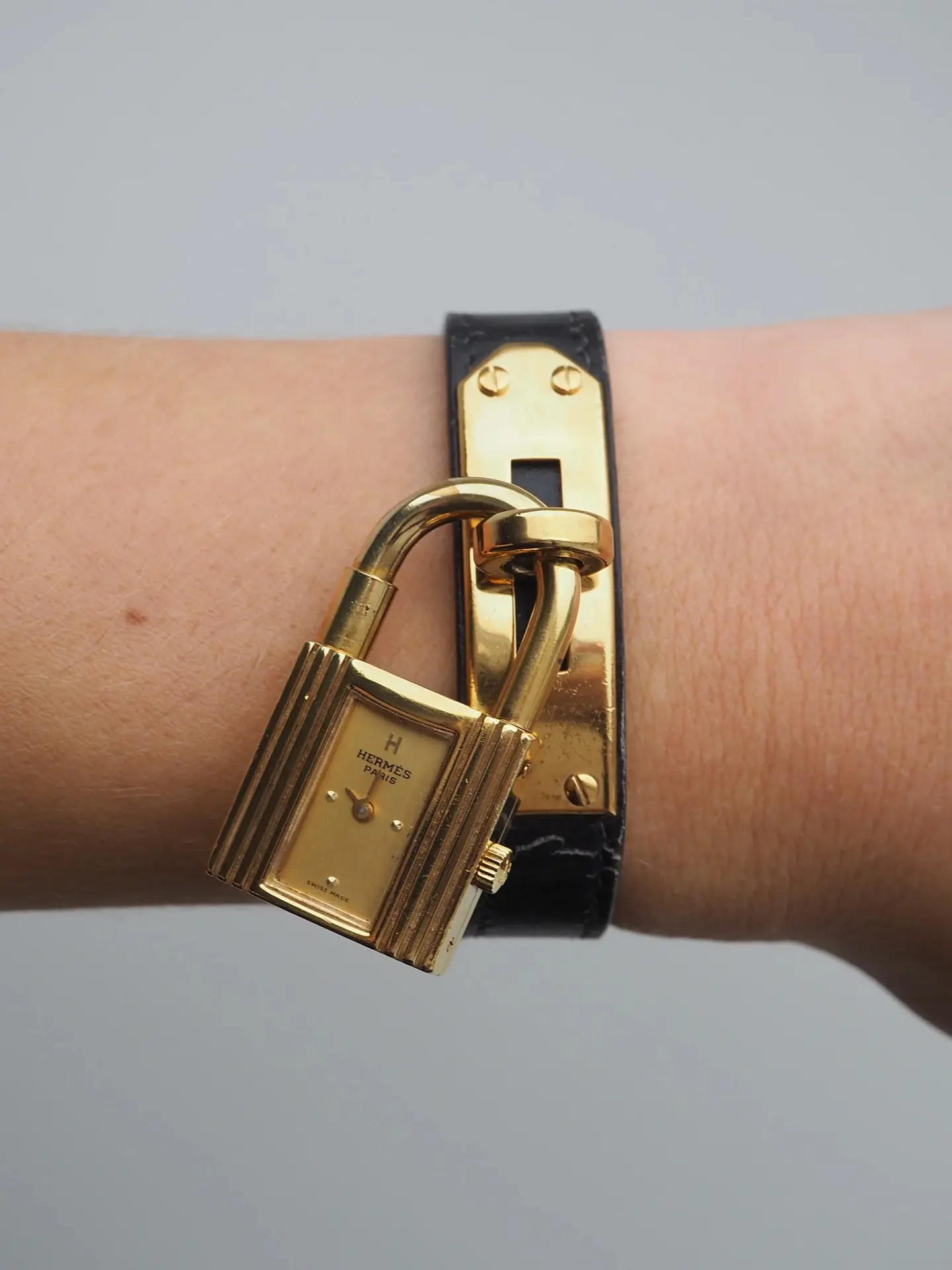 Винтажные Hermès Kelly Watch снова в центре внимания

Archives de Luxe показали редкие часы Hermès K