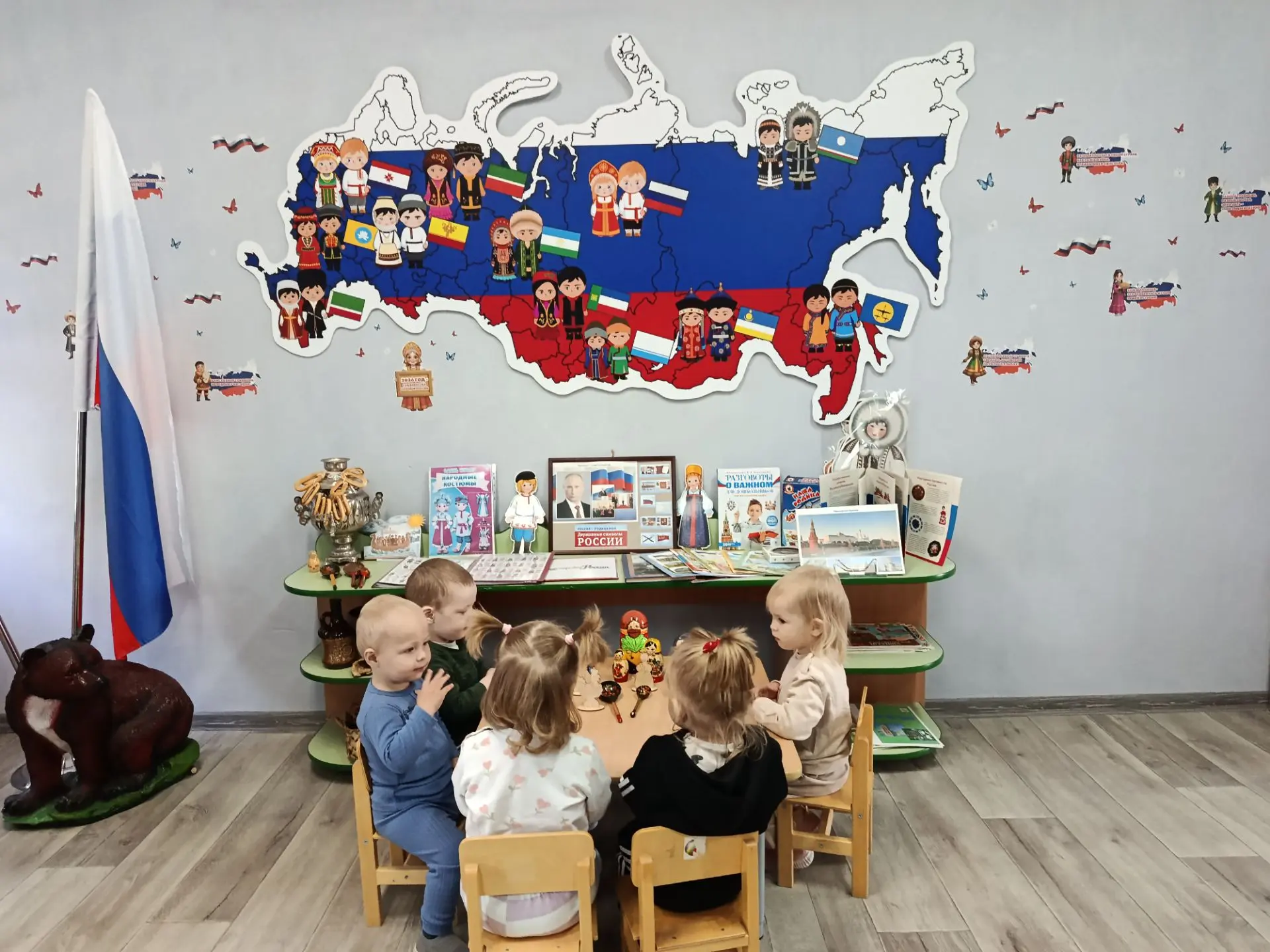 В группе "Пчёлки 🐝 🐝🐝" прошёл тематический день "- День народной игрушки".🧸🪆📍Наро...