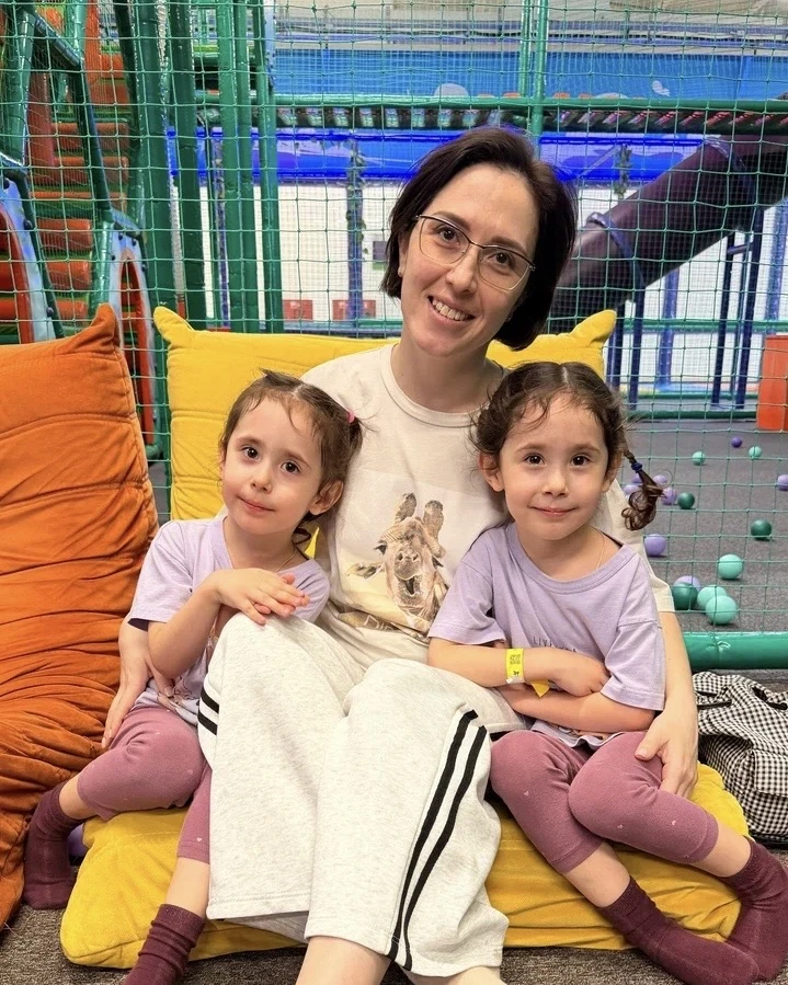 Юхуу, девчонки и мальчишки,  поздр-р-равляю с Международным днём семьи💖