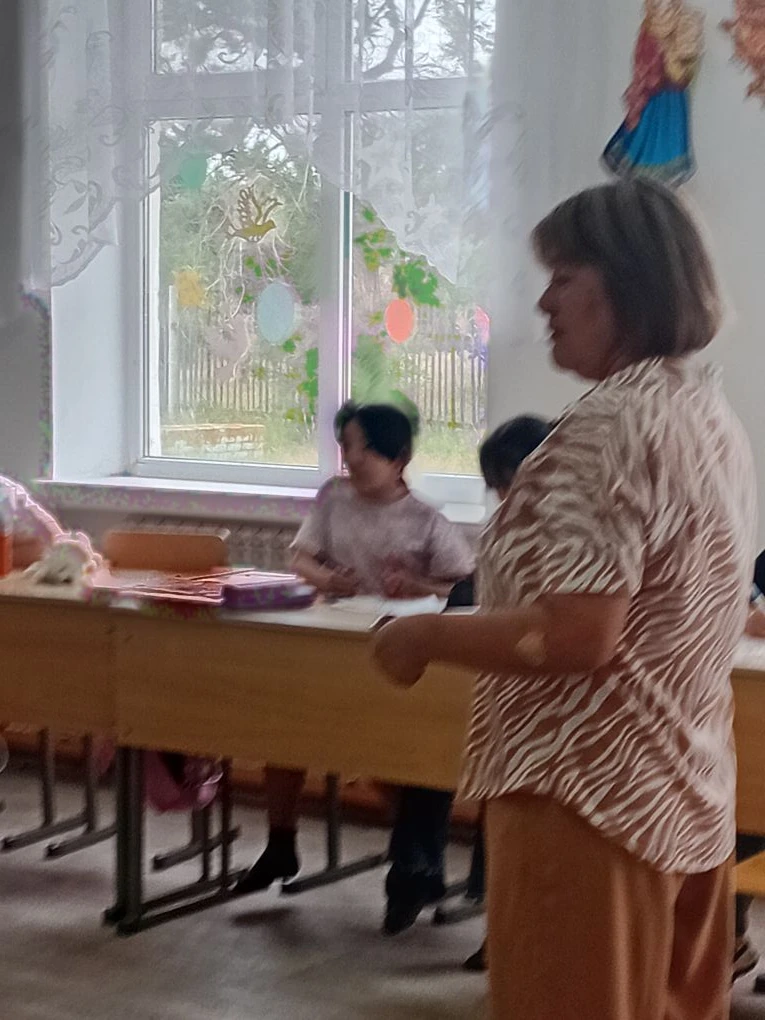 Утро 5 июня в лагере "Радуга" началось с серьёзного разговора: ребята приняли участие в...