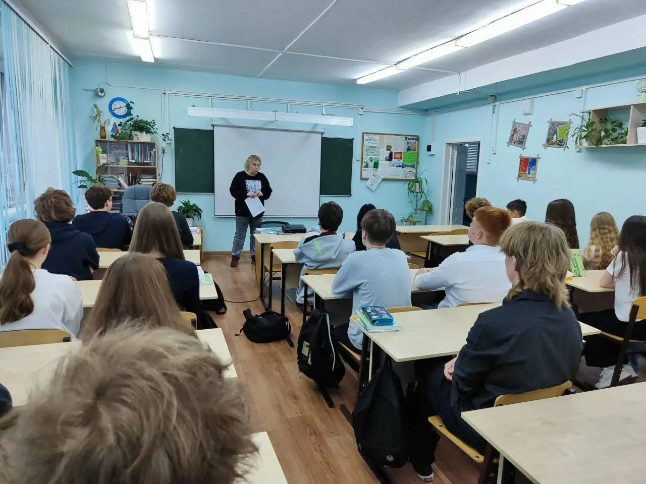 Безопасность — это знание: профилактическая встреча в школе №10 🛡️🏫