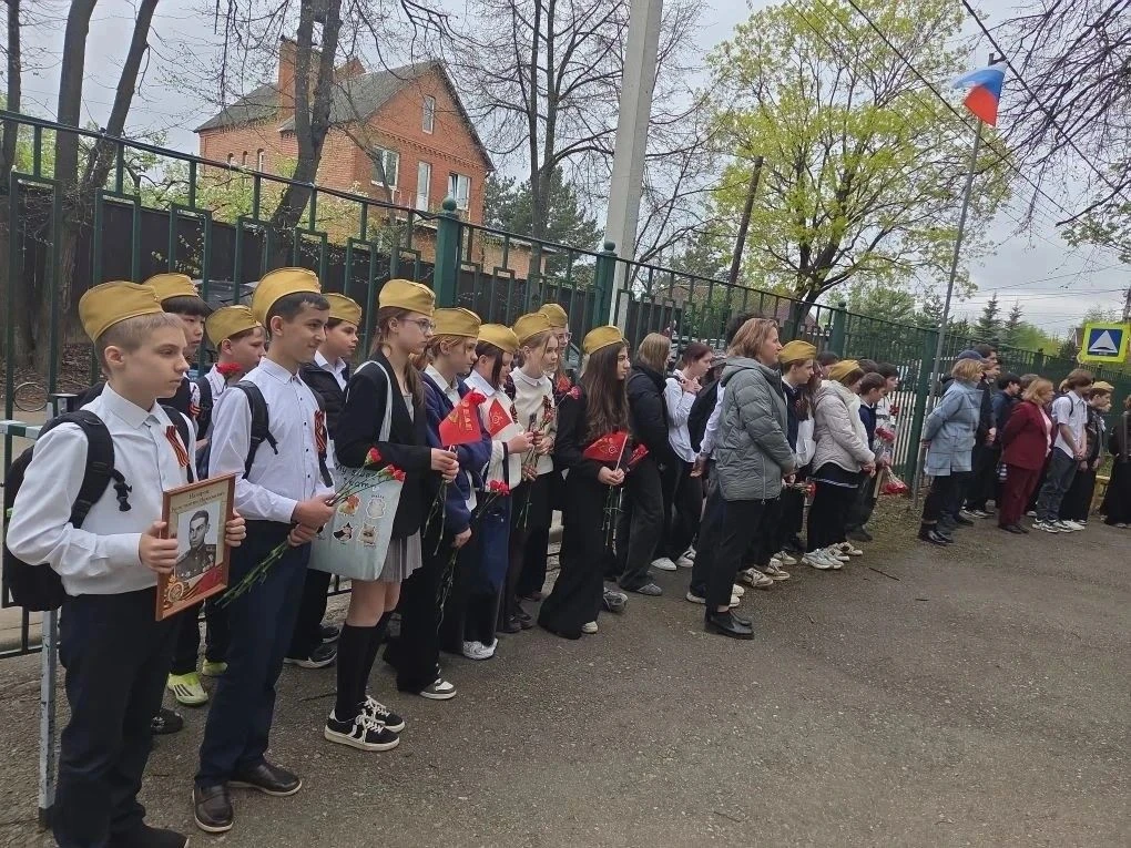 В Черкизово прошла торжественная линейка в честь Дня Победы  Вчера, 8 мая, в корпусе Черкизово состо