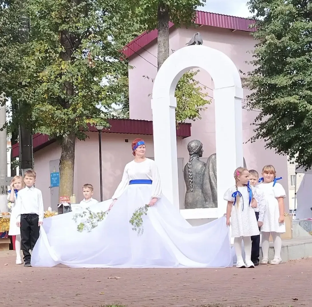 12 сентября коллектив нашего детского сада в составе педагогов, детей и родителей приня...