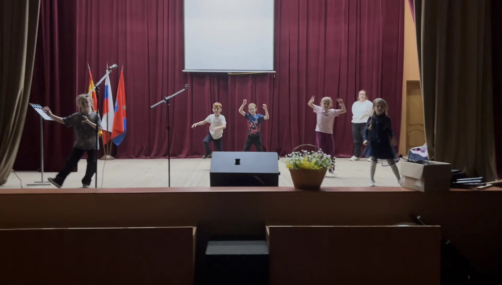 Тишина! Идет репетиция!