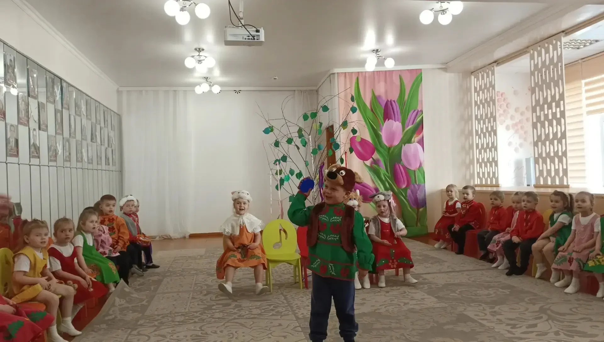 В нашем детском саду прошел замечательный фольклорный праздник "На берёзовой лужайке" д...
