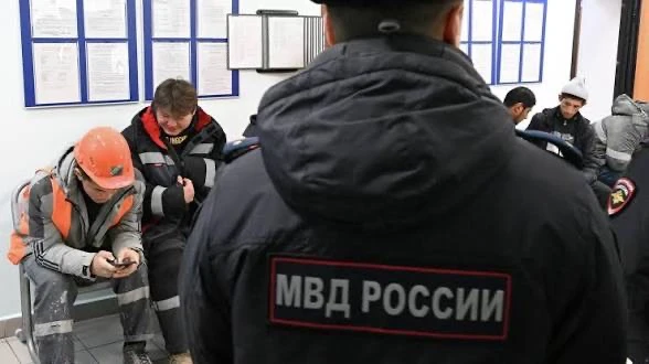 В Татарстане выявили свыше 1 400 нарушений миграционного законодательства за 10 дней

С 1 по 10 июня